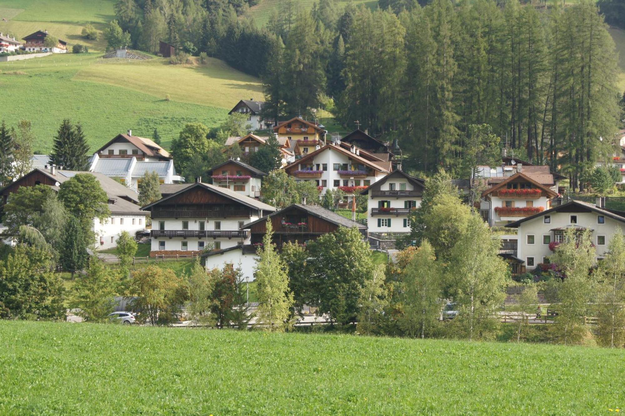 Ferienwohnungen Am Laerchenweg Sexten Ngoại thất bức ảnh